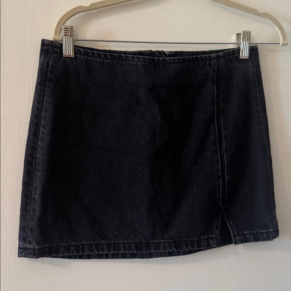 Denim Forum black Skirt Size 26 Like New Aritzia